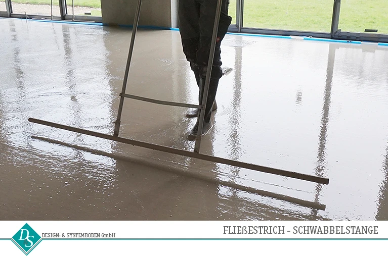 DesignSystembodenGmbH Produkte Hohlraumboden Fließestrich Schwabbelstange 2